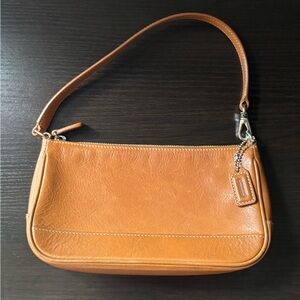 COACH Vintage Hampton Tan Leather Demi Handbag 7785 Beige